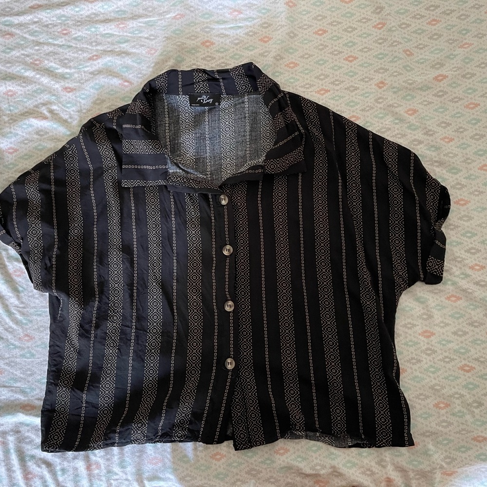 Black shirt